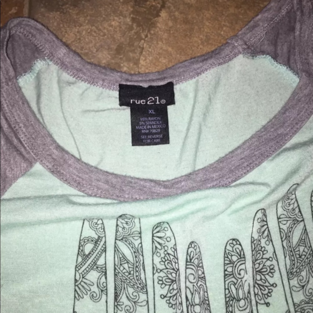 🦋Rue 21 T-shirt🦋